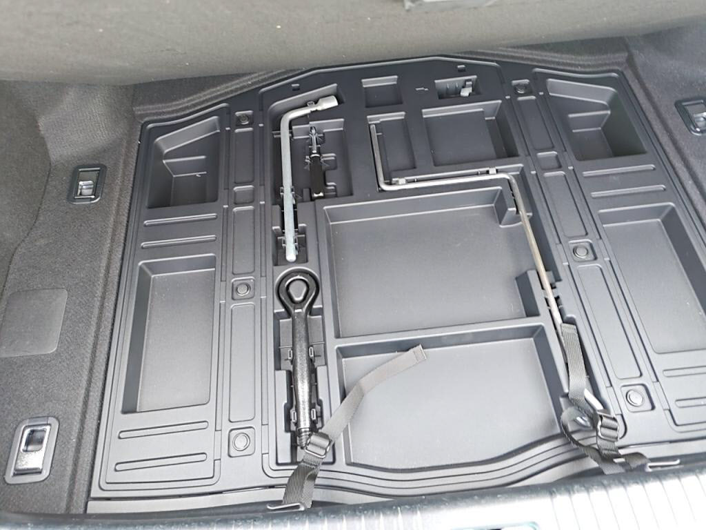 ＩＳハイブリッドＩＳ３００ｈの写真 16