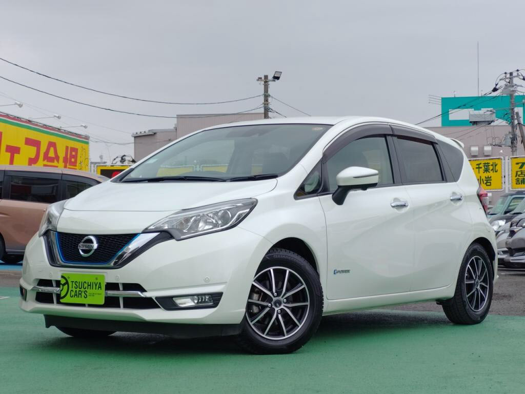 ニッサン　ノートｅパワー　ｅパワーメダリスト