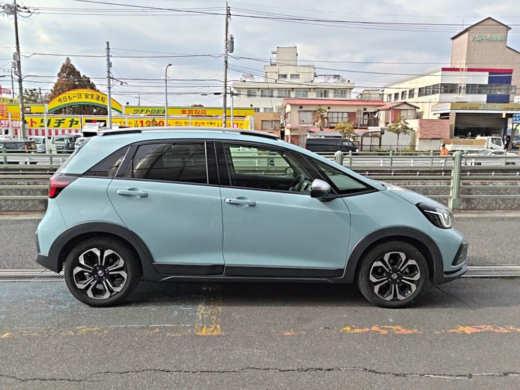 フィットハイブリッドｅＨＥＶクロスターの写真 12