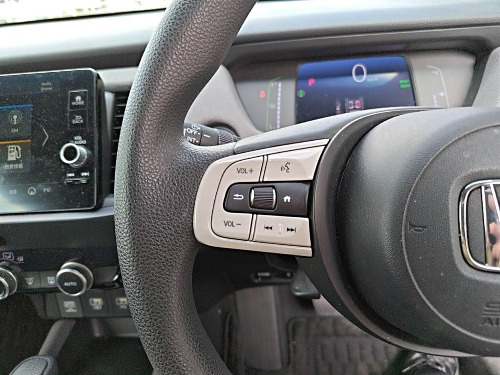 フィットハイブリッドｅＨＥＶクロスターの写真 15