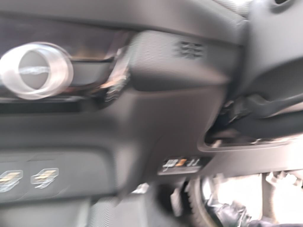 フィットハイブリッドｅＨＥＶクロスターの写真 19