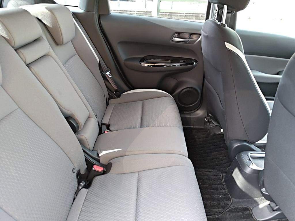 フィットハイブリッドｅＨＥＶクロスターの写真 23