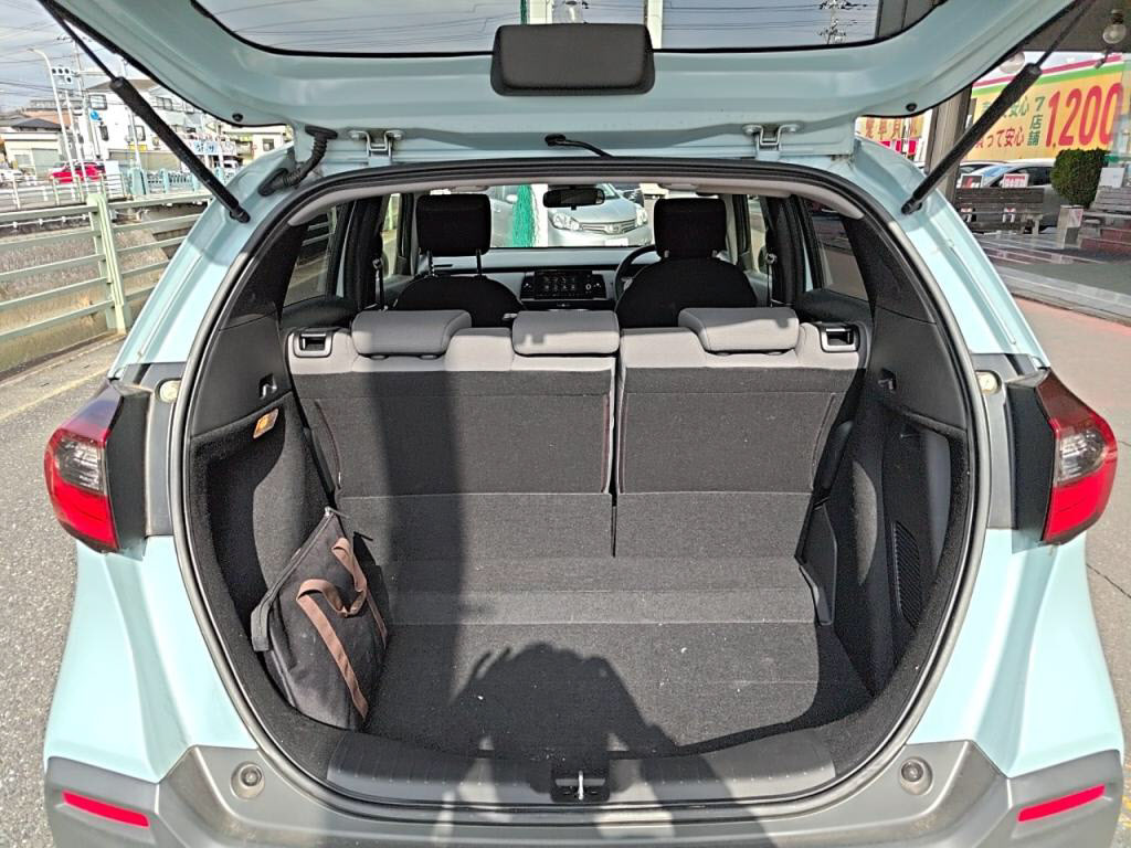 フィットハイブリッドｅＨＥＶクロスターの写真 26