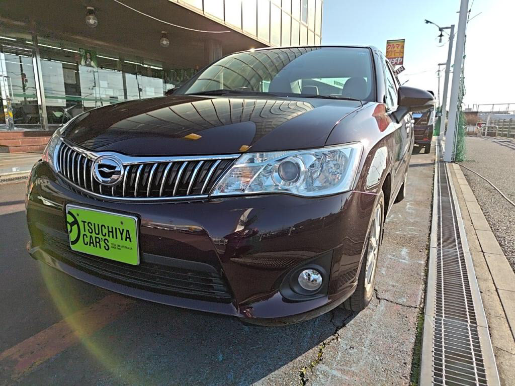 トヨタ　カローラアクシオ　１．５ラグゼール