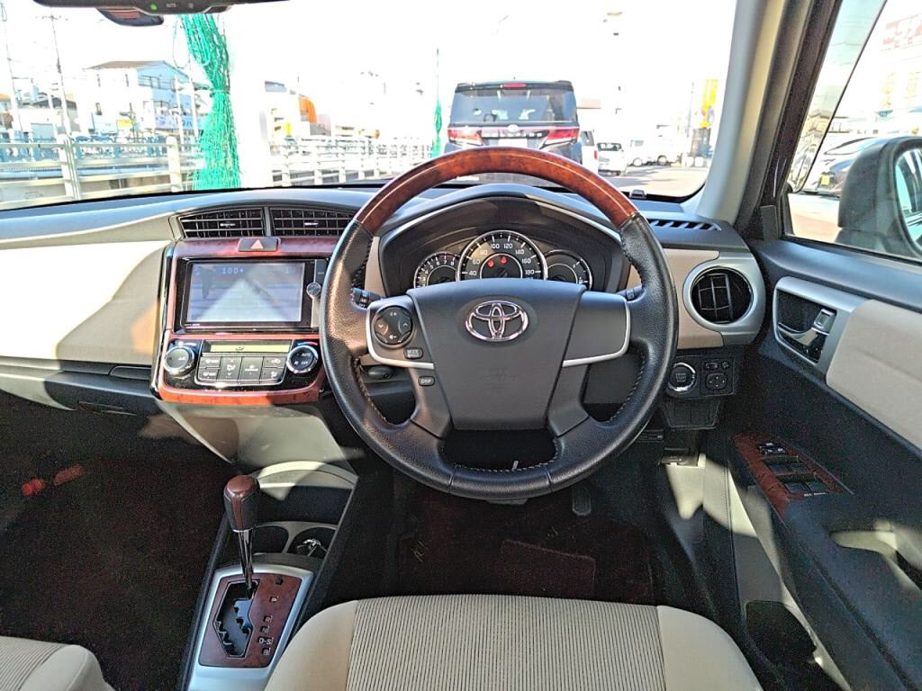 カローラアクシオ１．５ラグゼールの写真 3