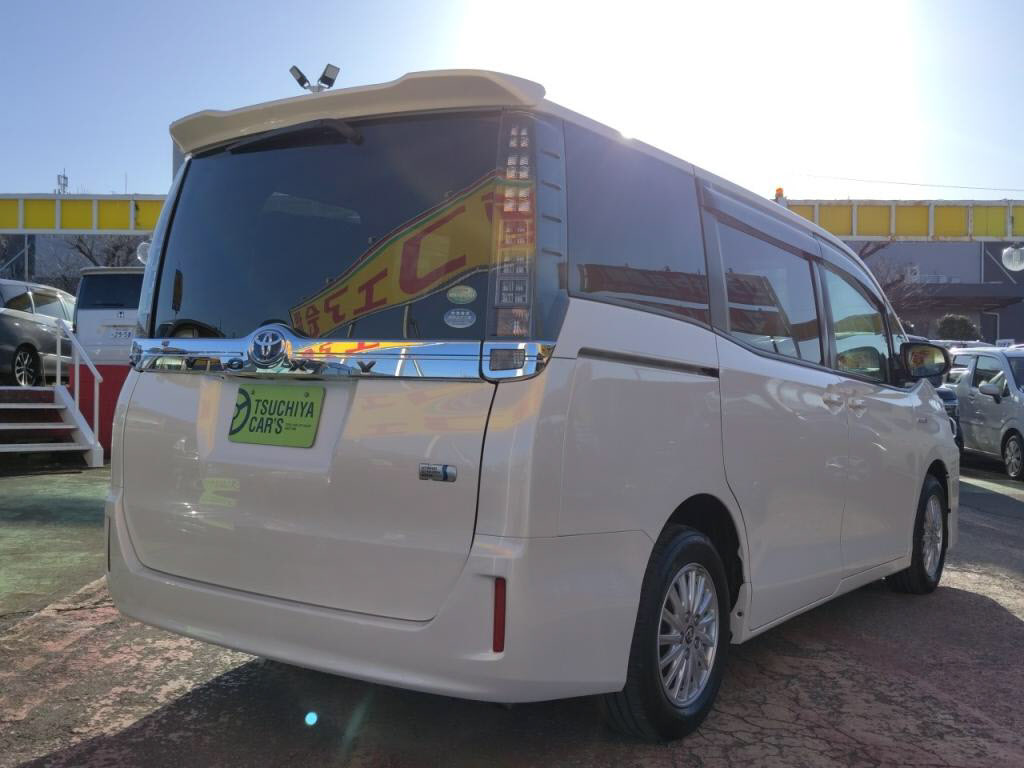 ヴォクシーハイブリッドハイブリッドＶの写真 2