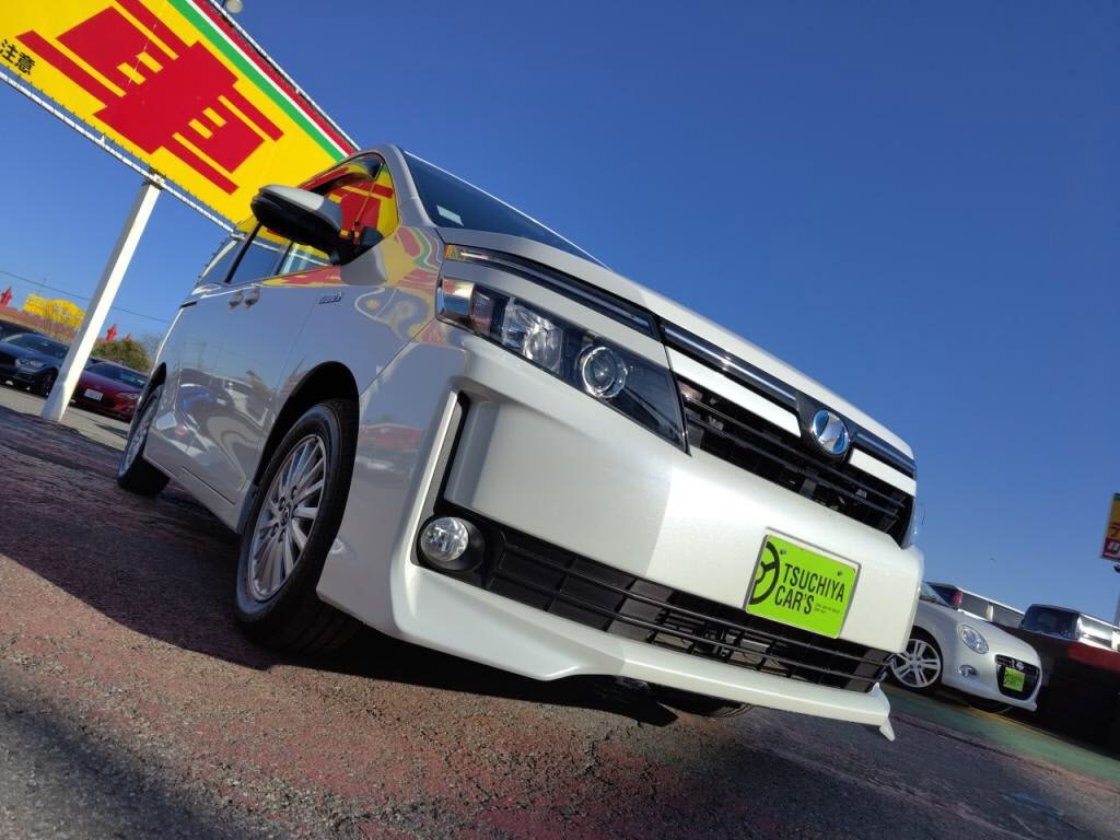 ヴォクシーハイブリッドハイブリッドＶの写真 25