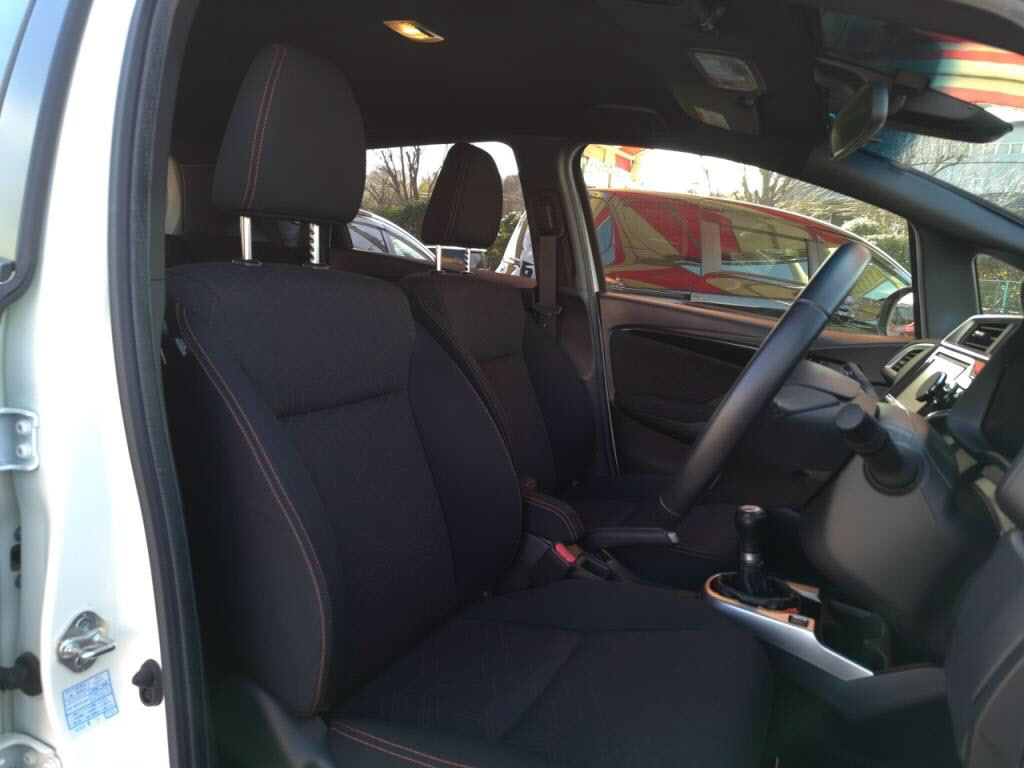 フィットＲＳの写真 13