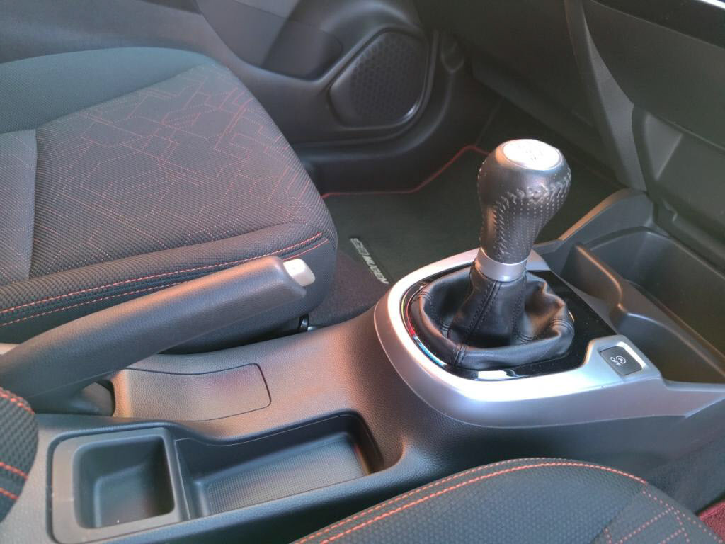 フィットＲＳの写真 15