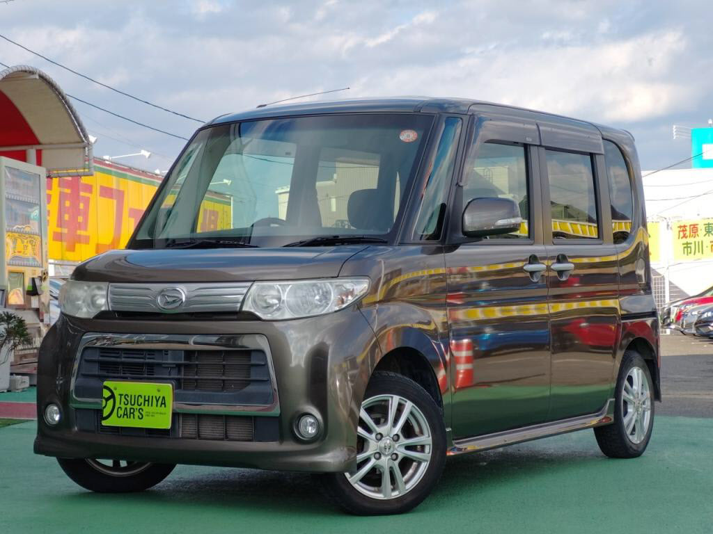 ダイハツ　タントカスタム　カスタムＸ