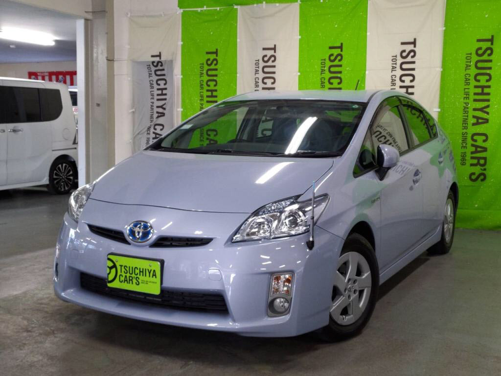 トヨタ　プリウス　Ｓ