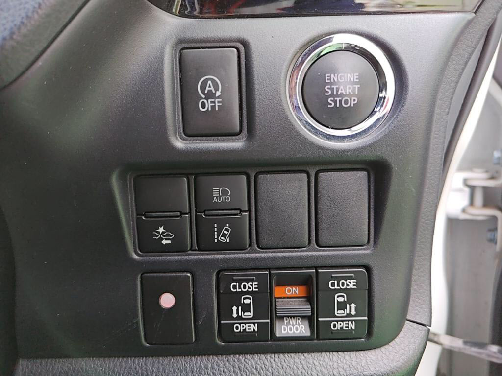 ノアＳｉダブルバイビーの写真 18