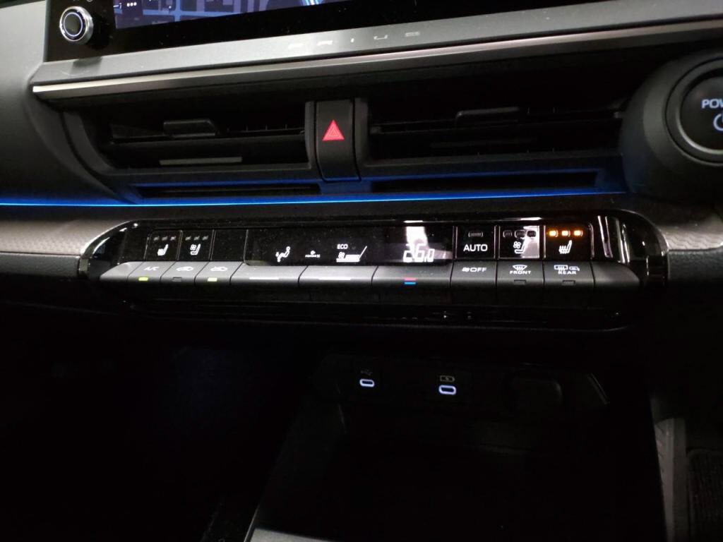 プリウスＺの写真 18